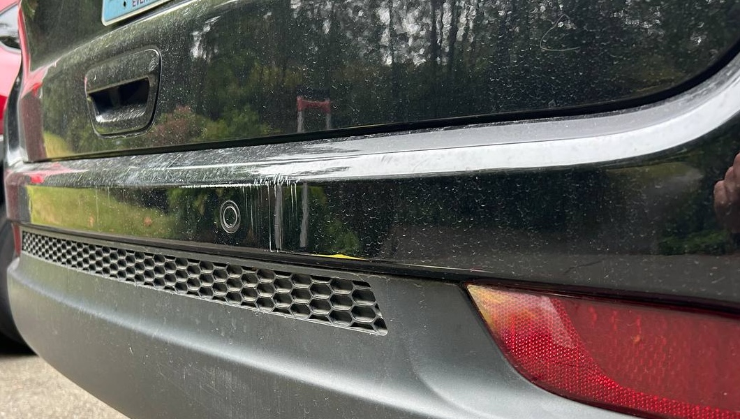 Detailing compounds, pads and finishing materials used during paint correction